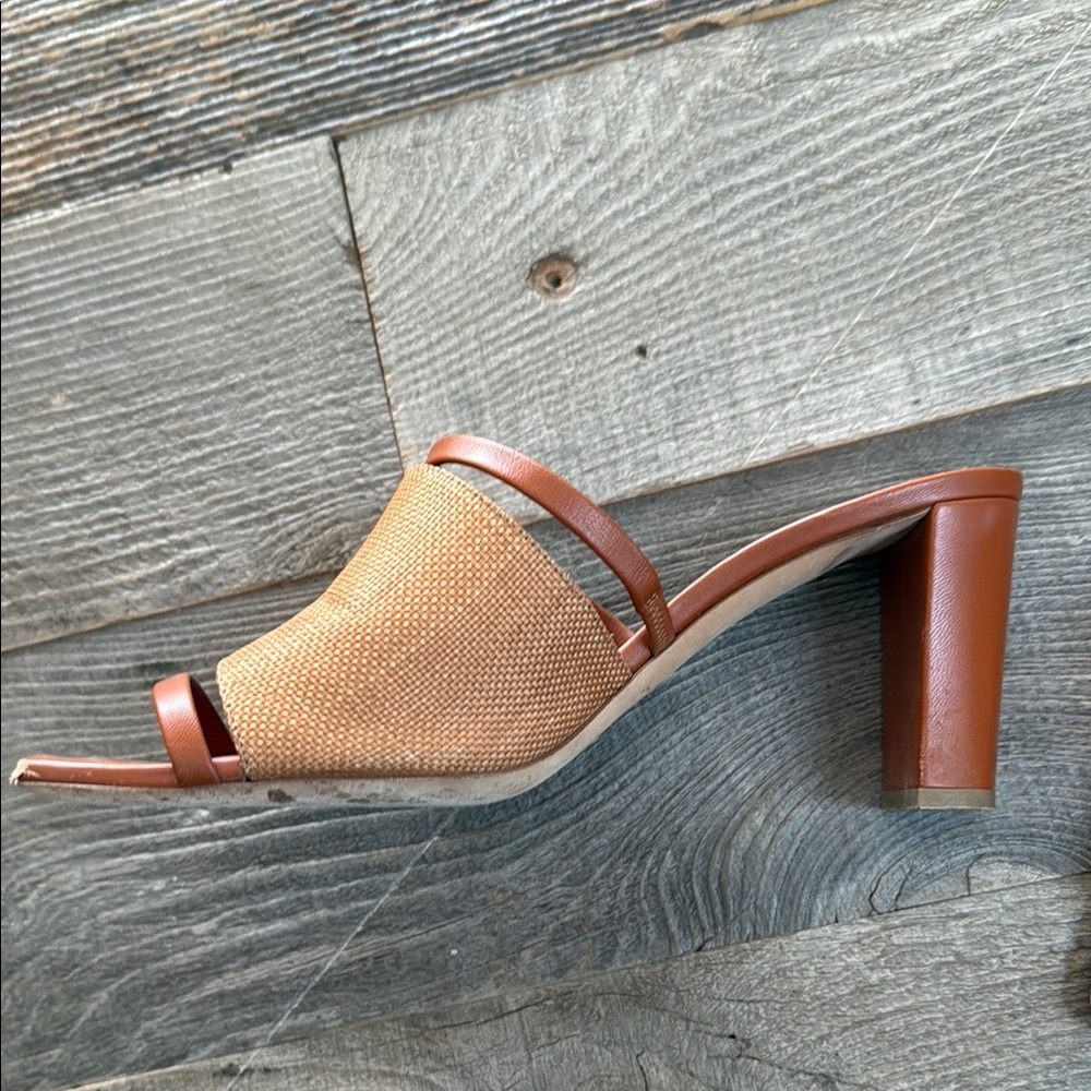 Elegant Tan Heeled Sandals